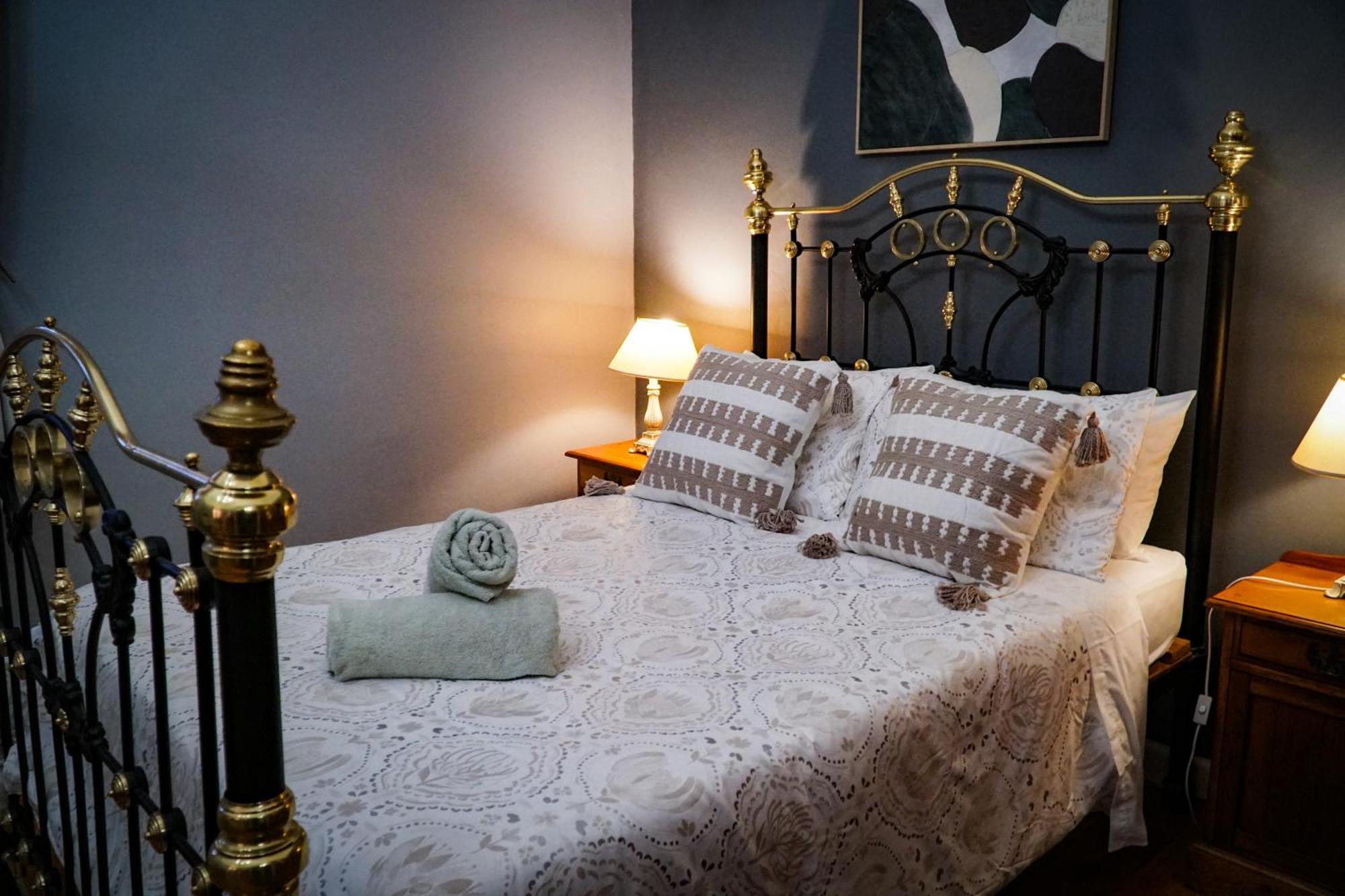 Outentique Accommodation Oudtshoorn Esterno foto