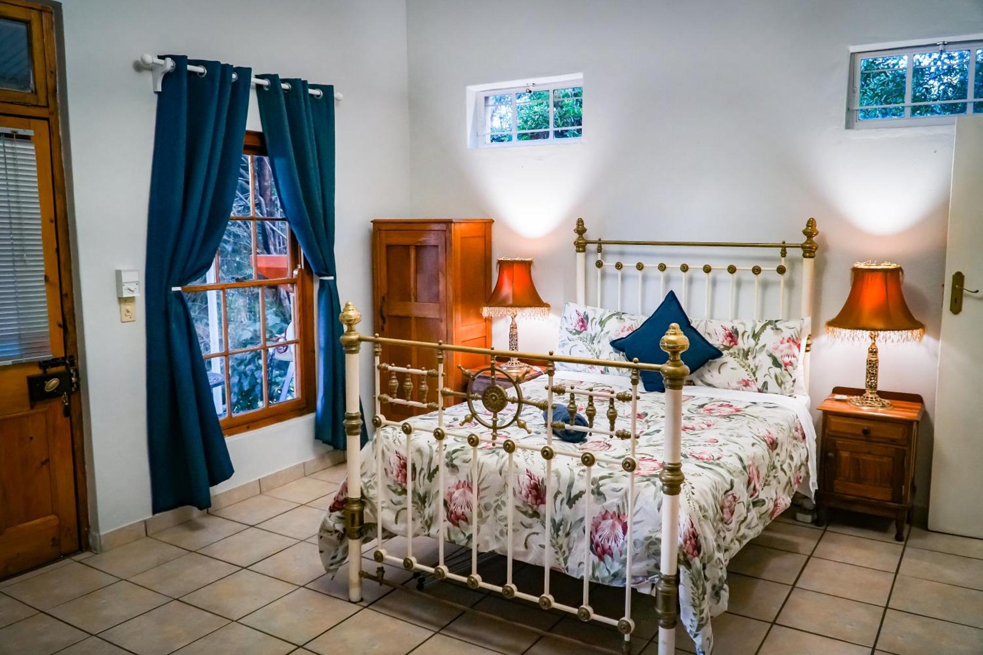 Outentique Accommodation Oudtshoorn Esterno foto