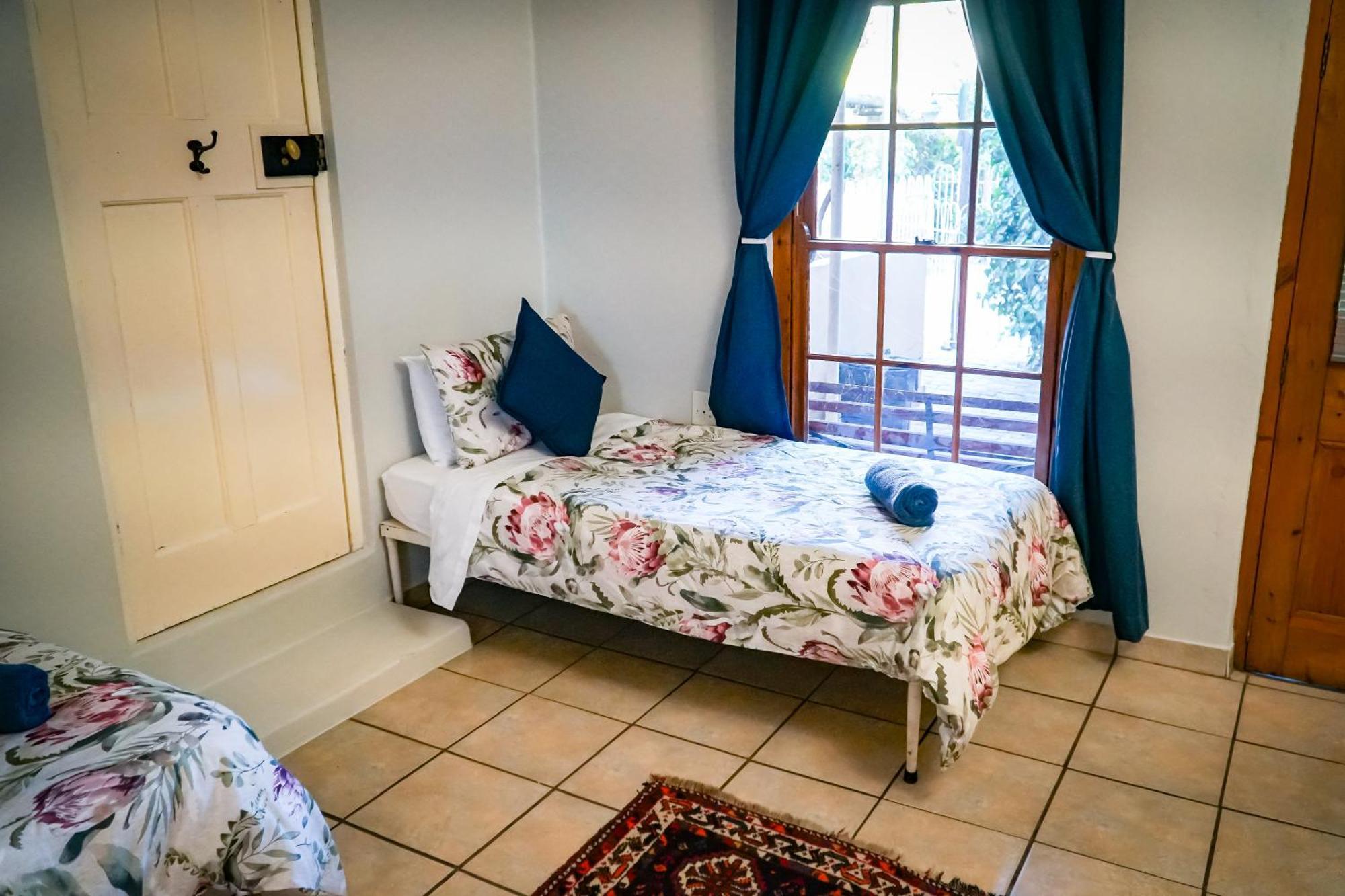 Outentique Accommodation Oudtshoorn Camera foto